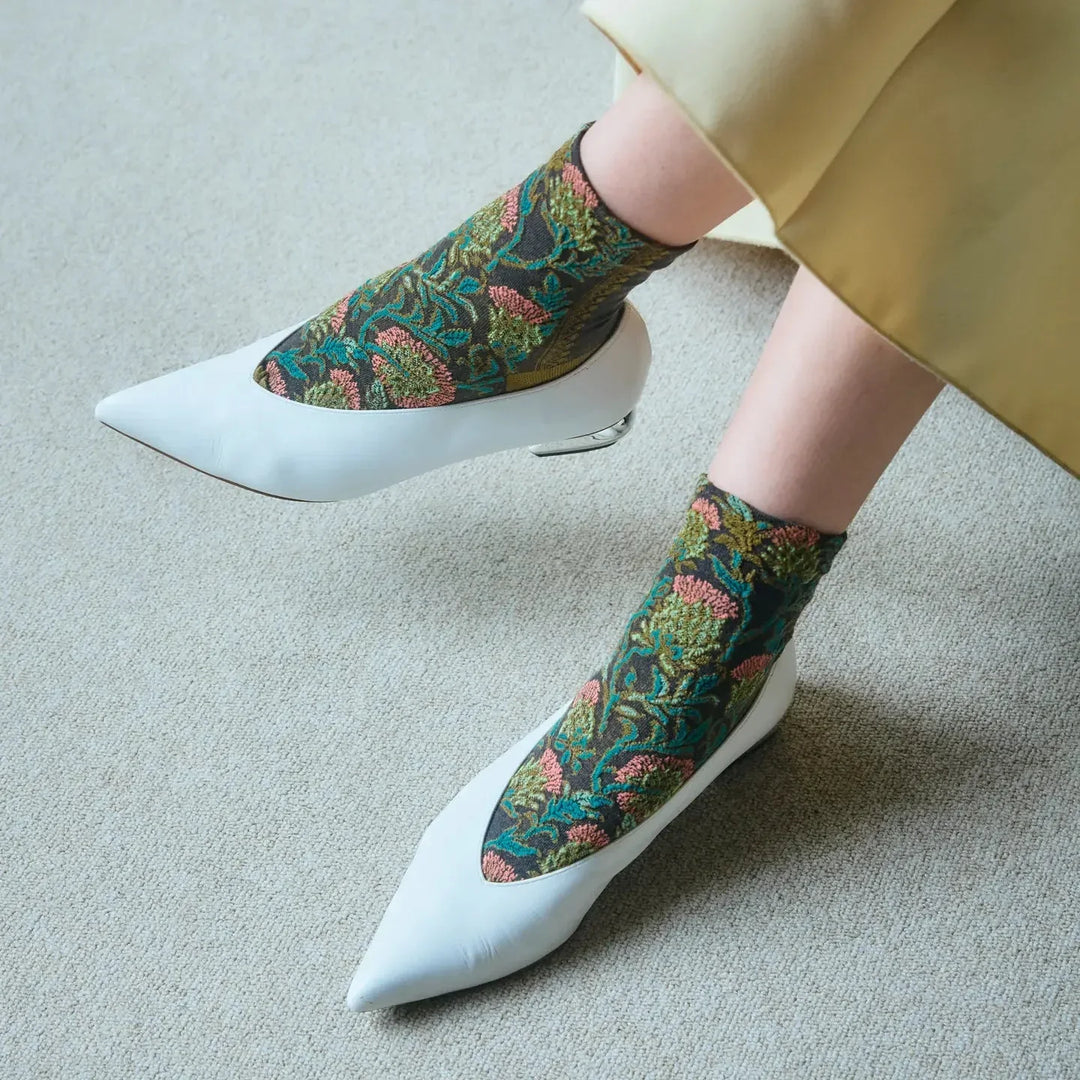 From Golden Leaves to Chilly Evenings: How to Keep Your Feet Cosy This Season