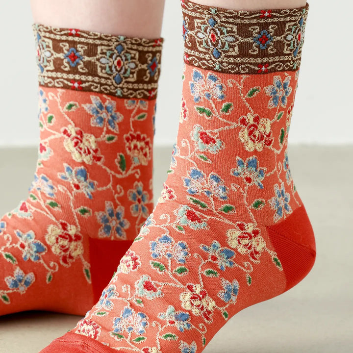 011130641 Float Oriental Flower Low Crew Socks