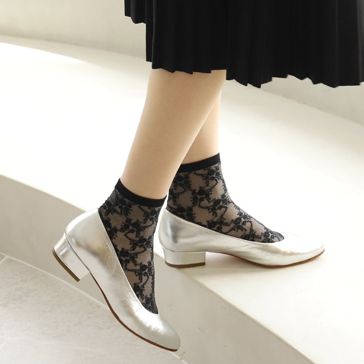 011132691 Fantasy Floral Sheer Ankle Socks