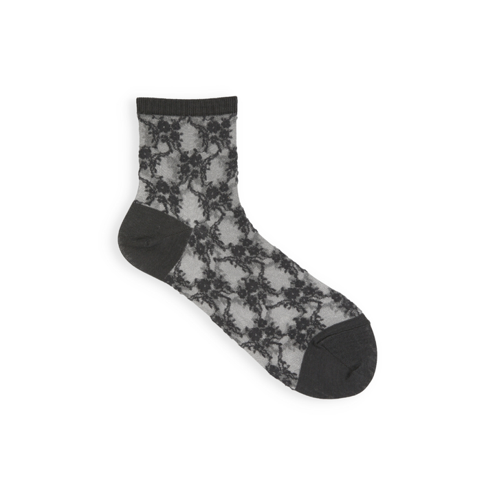 011132969 Fantasy Floral Sheer Ankle Socks
