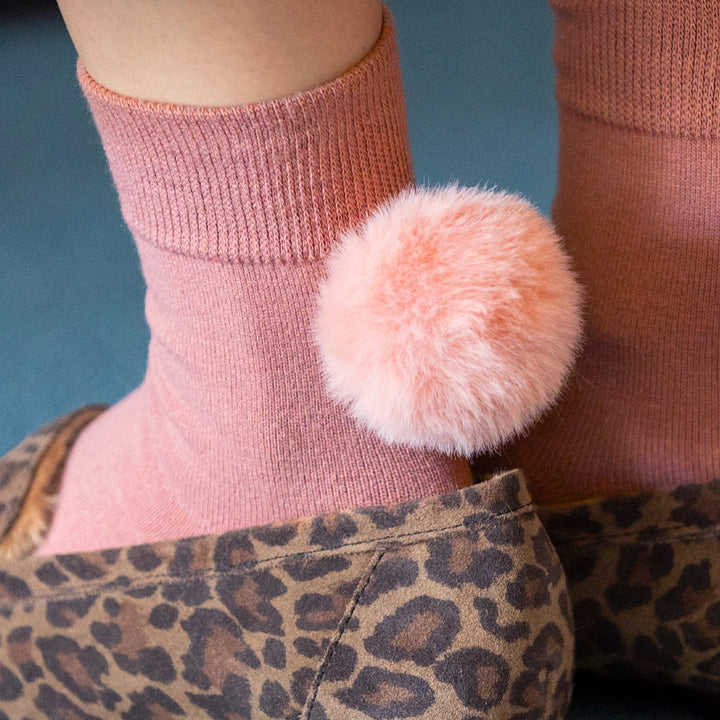 011133105 Pom-Pom Decorated Low Crew Socks