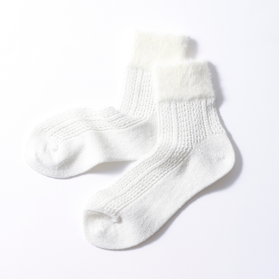 011133123 Sparkling Fuzzy Cuff Low Crew Socks