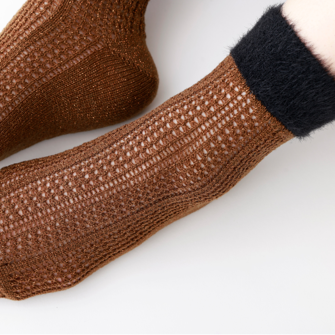 011133123 Sparkling Fuzzy Cuff Low Crew Socks