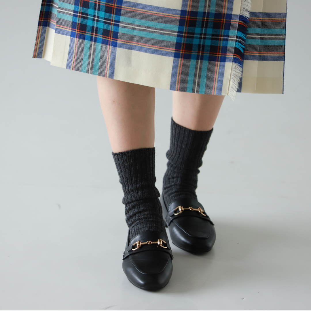 011141349 Wool/Cashmere Classic Ribbed Crew Socks