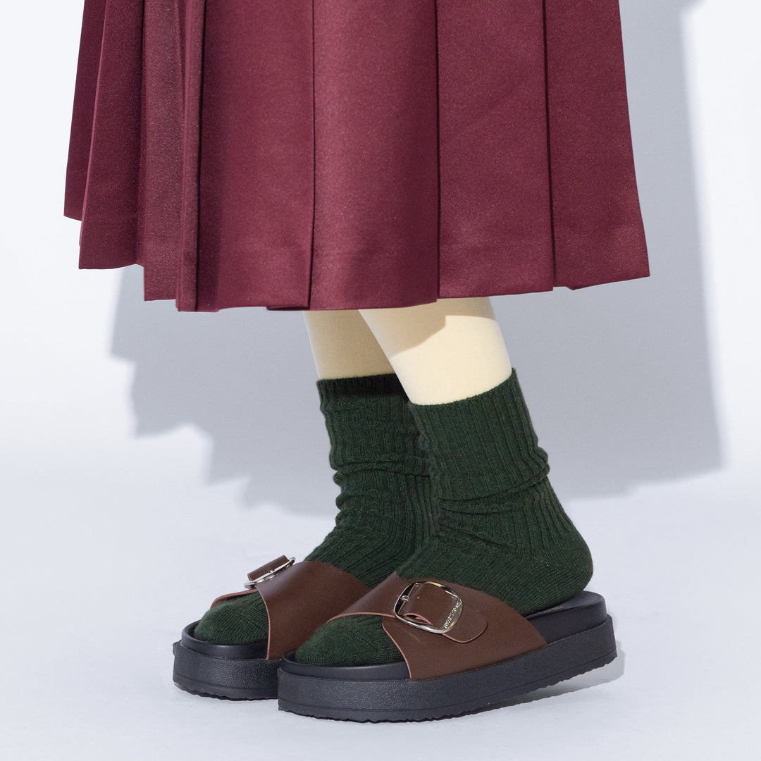 011141349 Wool/Cashmere Classic Ribbed Crew Socks