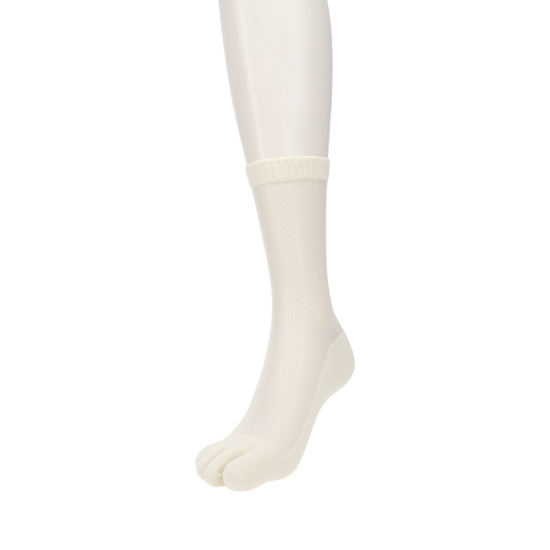 011141549 Sustainable Yarn Sheer Crew Toe Socks