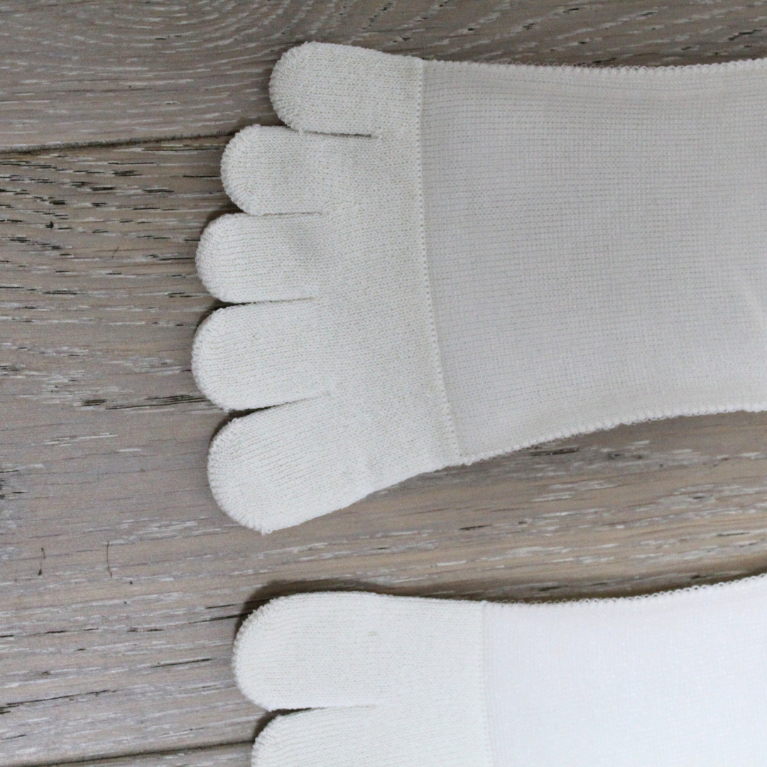 011141549 Sustainable Yarn Sheer Crew Toe Socks