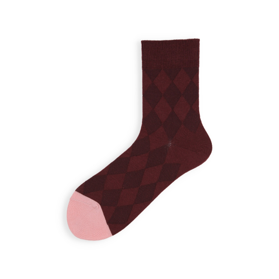 011141677 Diamond Pattern Contrast-Toe Crew Socks