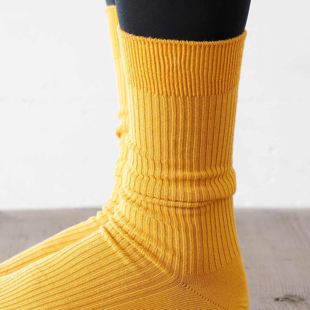 011154590 Classic Ribbed Plain Three-Quarter Socks