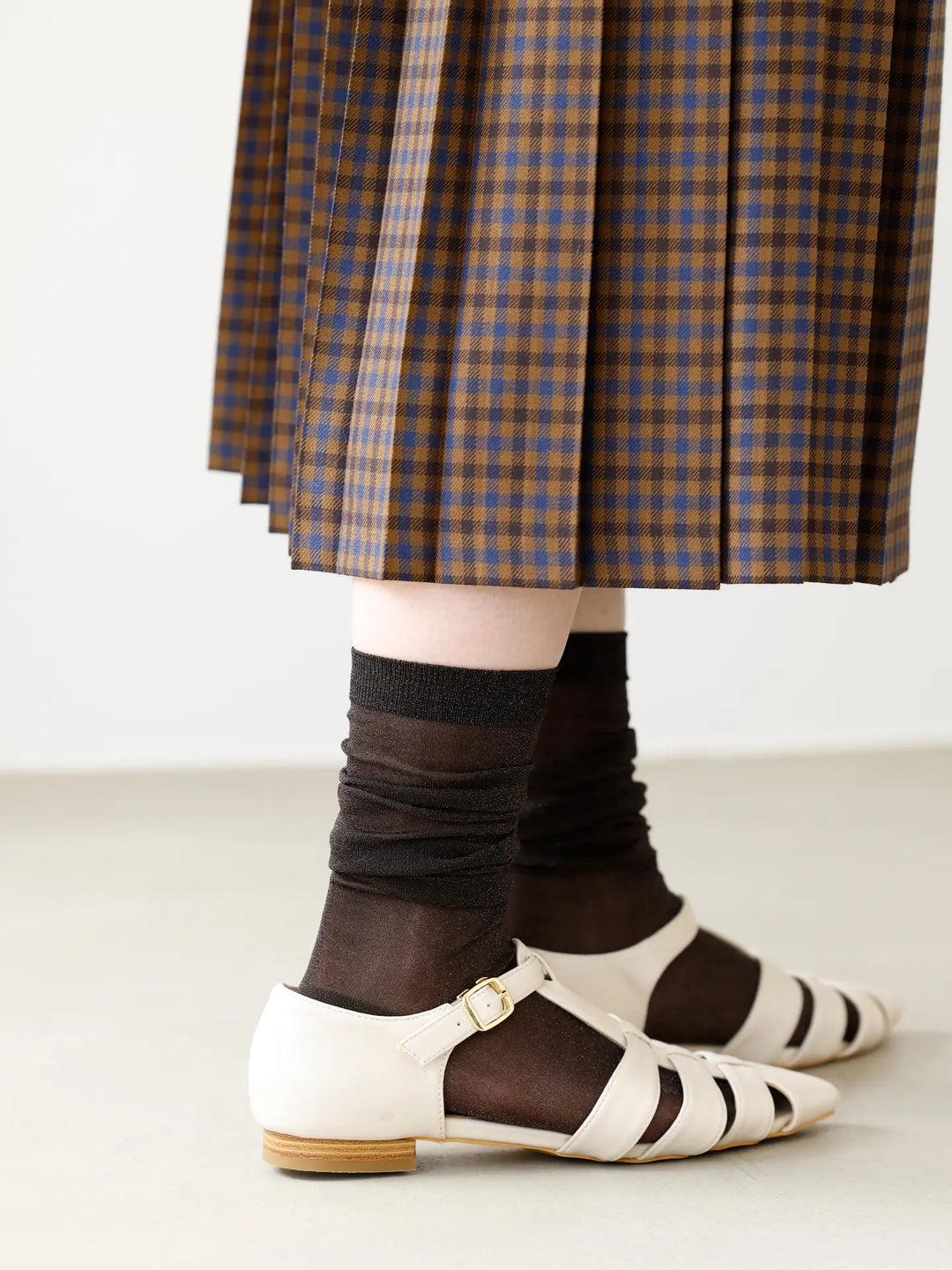 011170126 Fine Sparkling Knee High Pop Socks