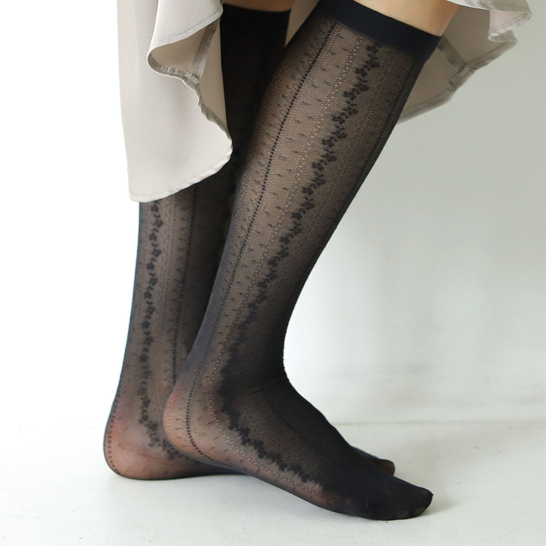 Lace Stripe Knee High Pop Socks 20D – Tabio UK - Main Image