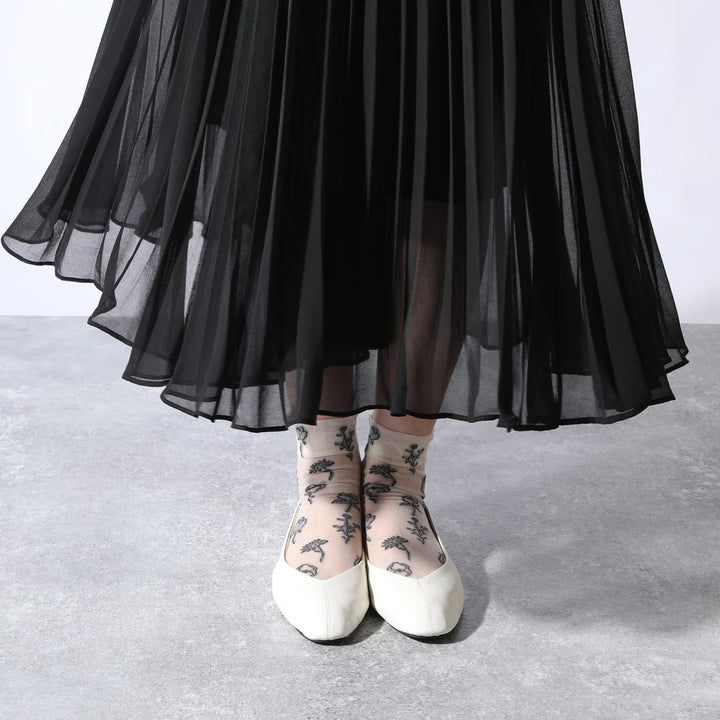 021131659 Sheer Soft Top Flower Low Crew Socks