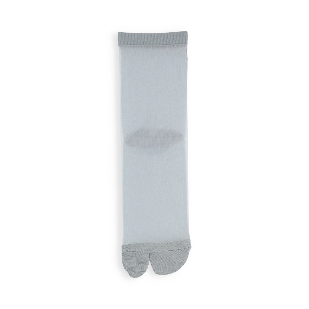 021131881 Sheer Bicolor Tabi Low Crew Socks S