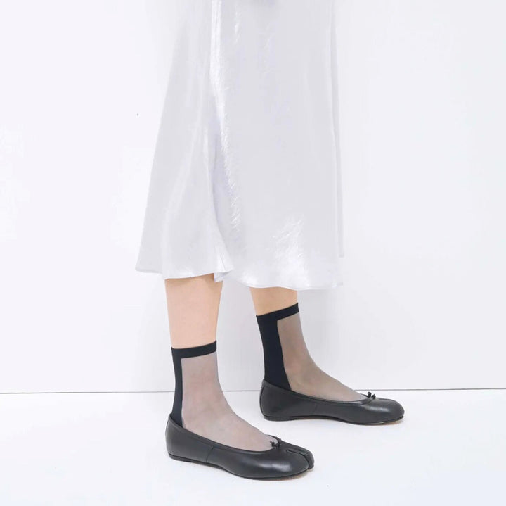 021132465 Sheer Bicolour Tabi Low Crew Socks M