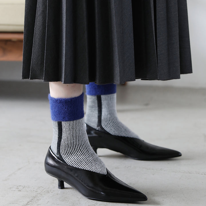 021132565 Fluffy Top Panel Design Low Crew Socks