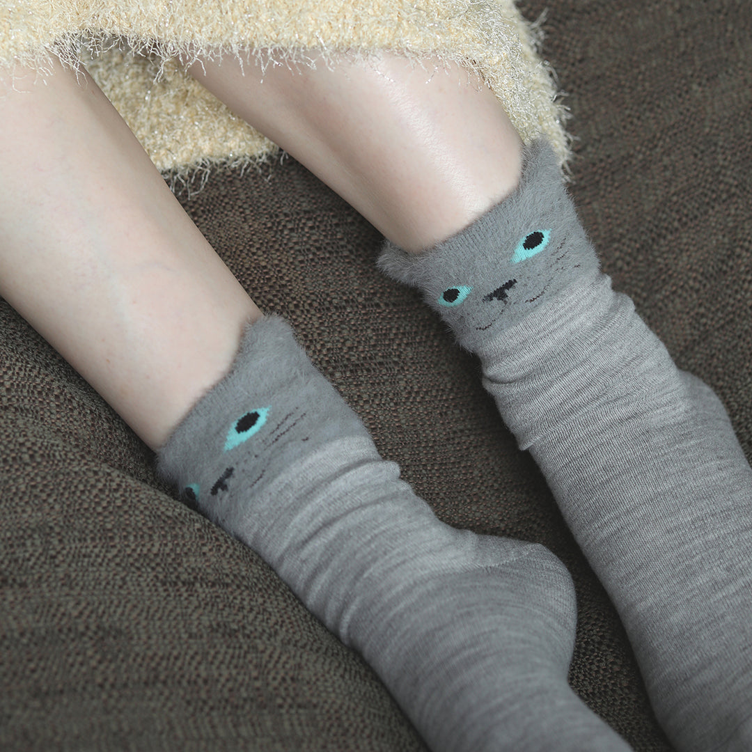 021132566 Fluffy Cat Face Low Crew Socks
