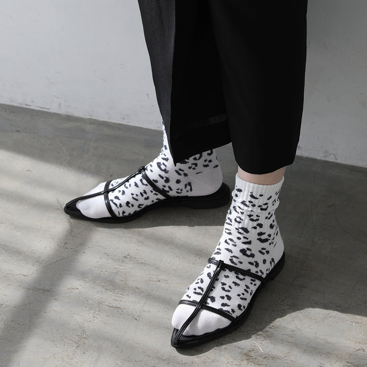 021132572 Water Repellent Leopard Rib LC Socks