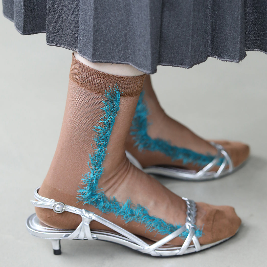 021132660 Fringe-Line Sheer Crew Socks
