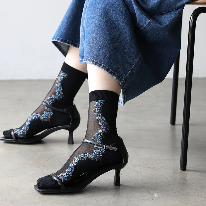 021132676 Floral Garland Sheer Low Crew Socks