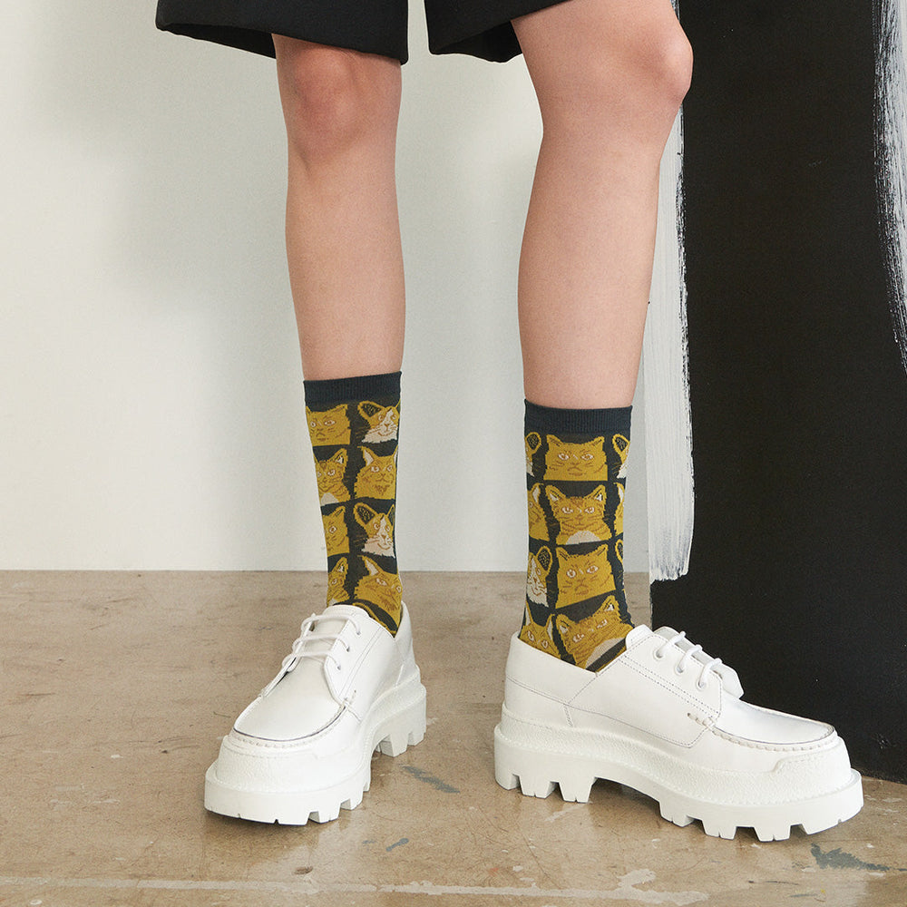 022140106 Manga Cat Pattern Crew Socks M