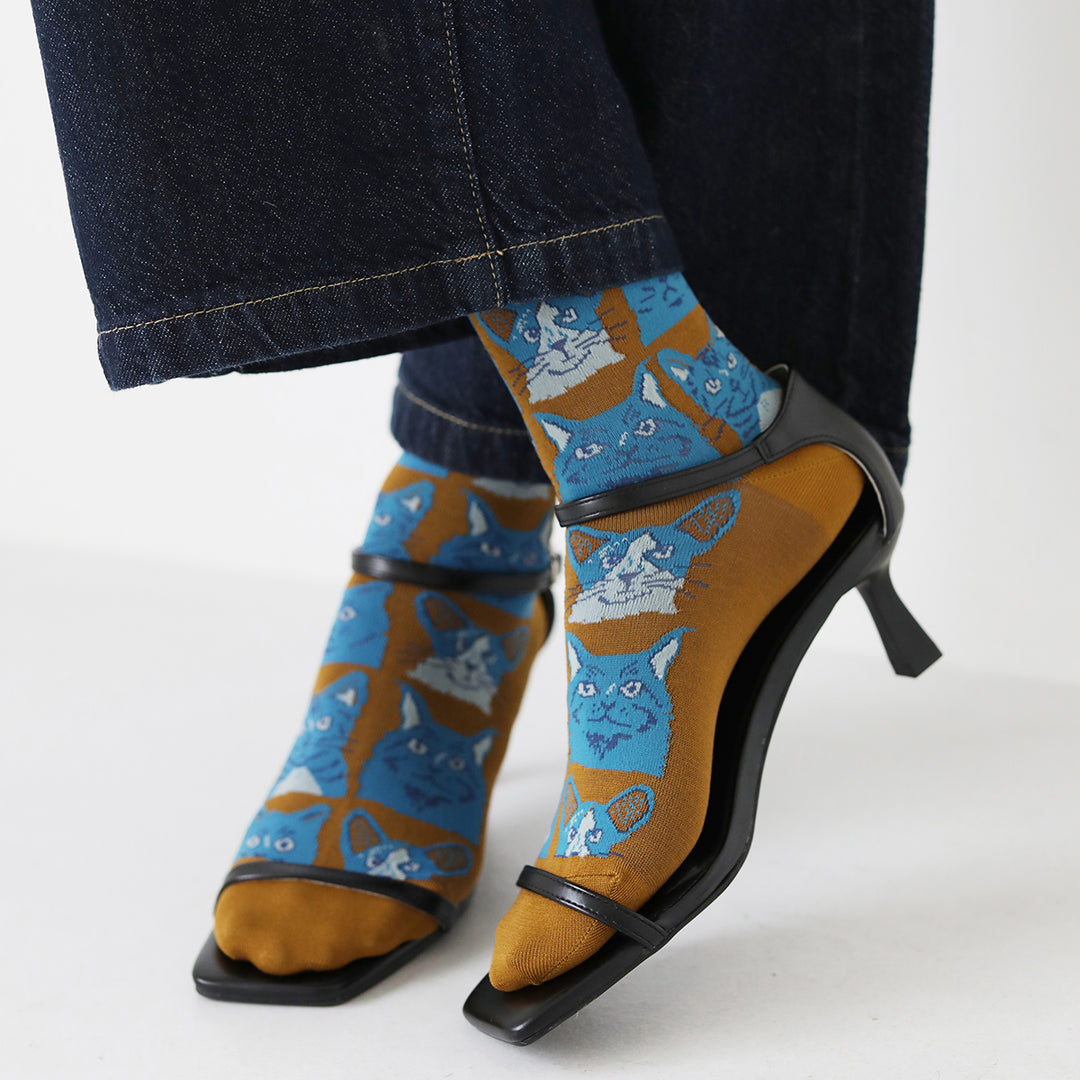 021140827 Manga Cat Pattern Crew Socks S
