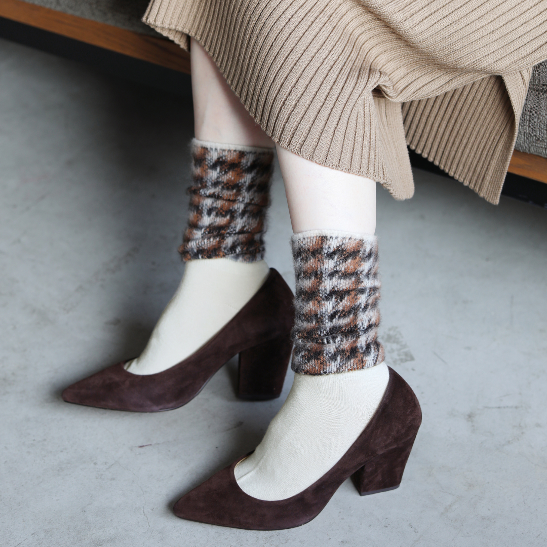 021140932 Jacquard Fluffy Houndstooth Crew Socks