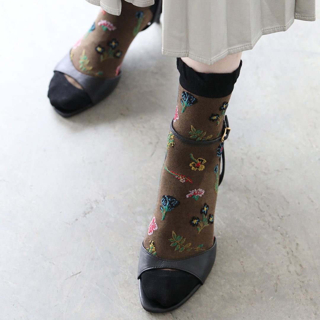 021141010 Bamboo Rayon Botanical Design Crew Socks