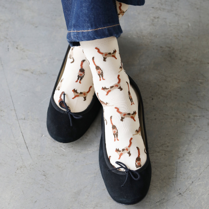 021141063 Playful Cat Crew Socks
