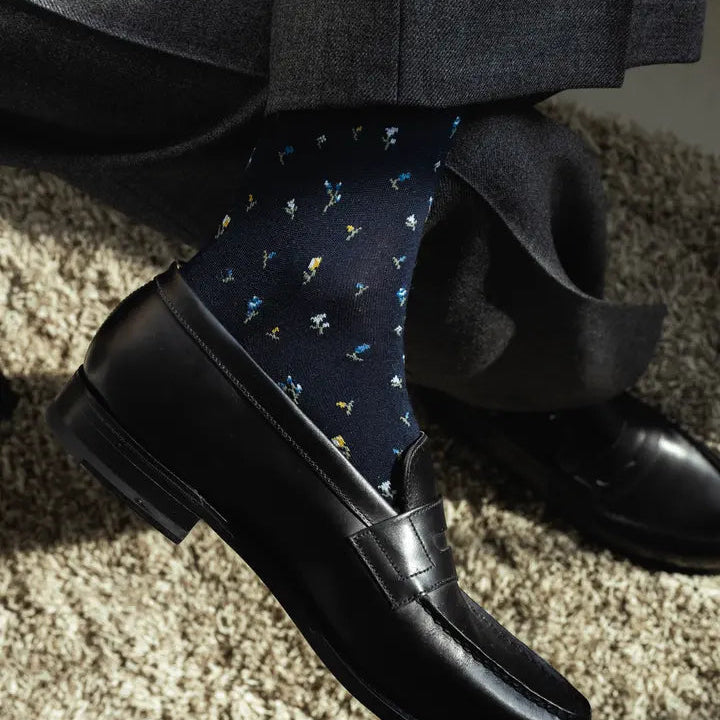 062142378 Supima Cotton Flower Mid-Calf Socks