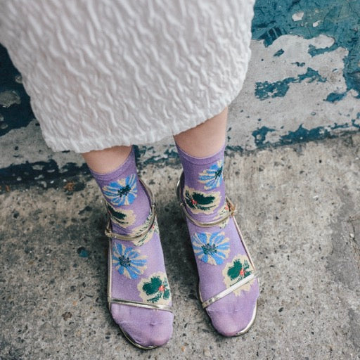021132611 Sheer Glitter Flower Low Crew Socks