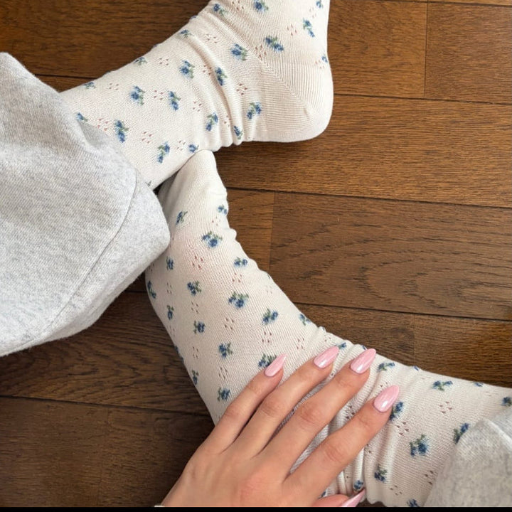 011160094 Small Flower Quarter Socks