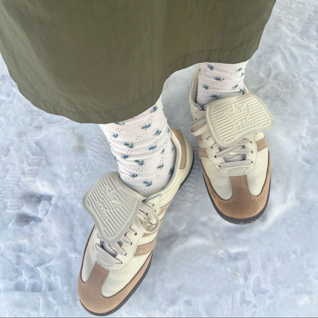 011160094 Small Flower Quarter Socks