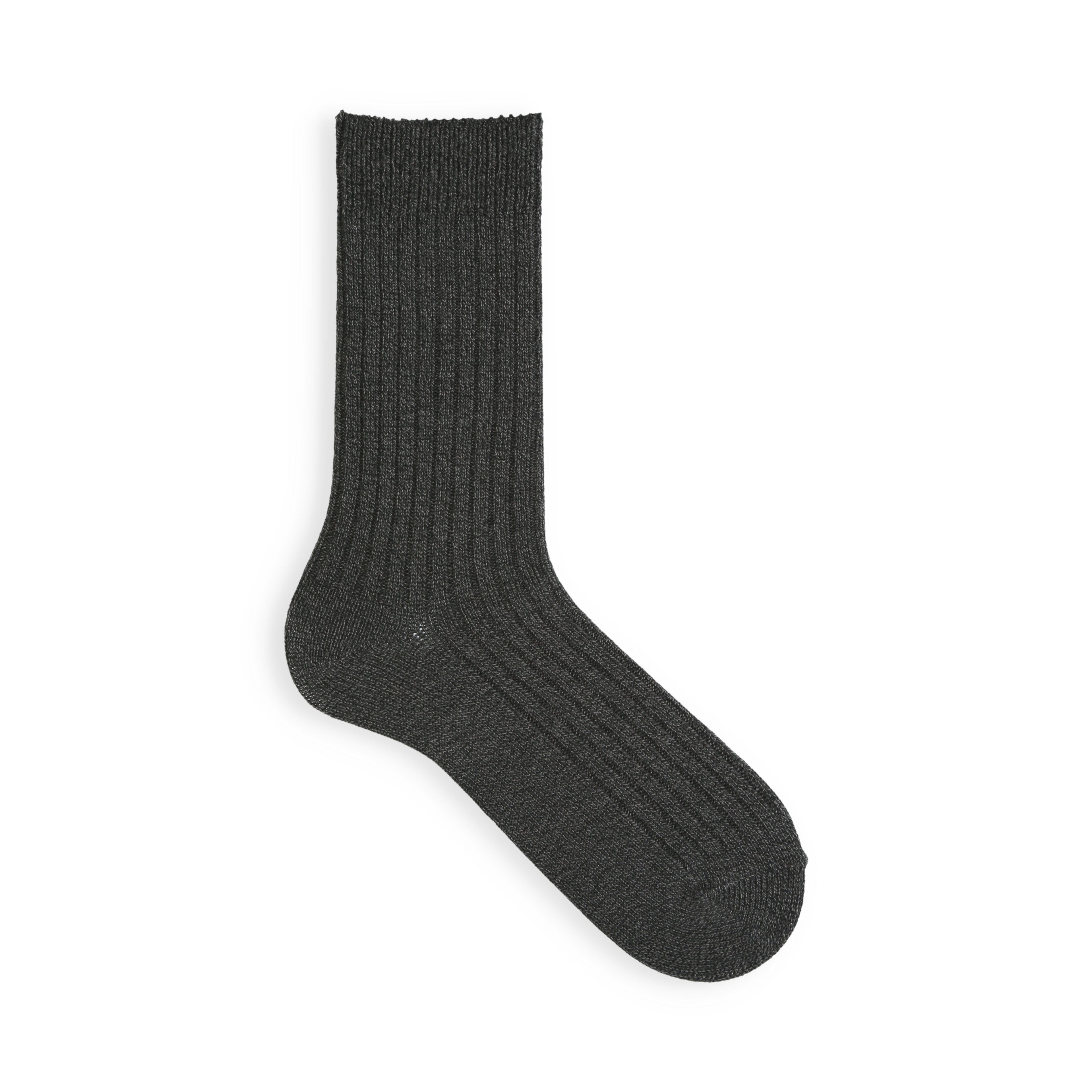 13 Black-Grey-Black